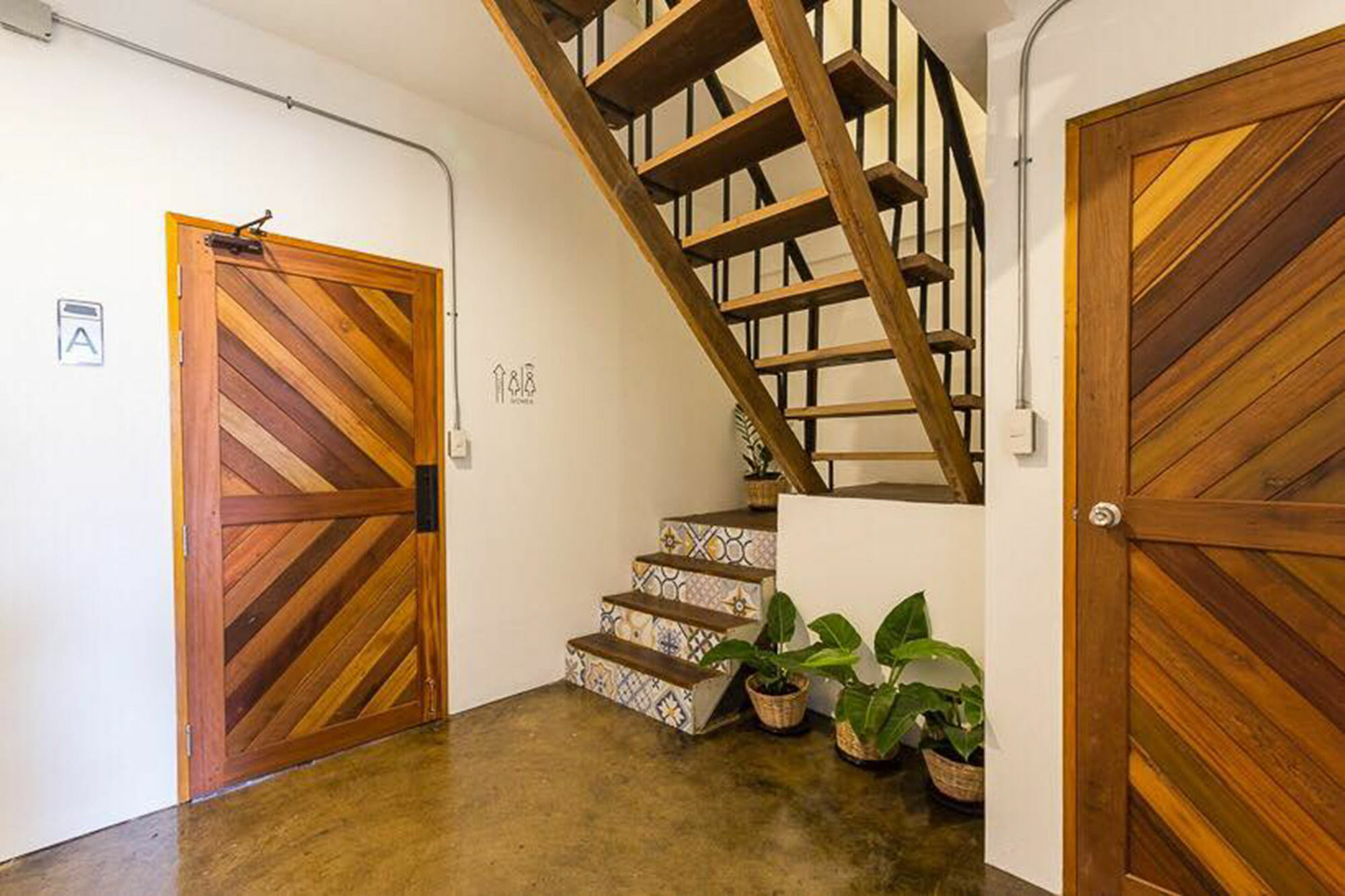 Funwahn Hostel And Cafe Chiang Mai Exterior photo