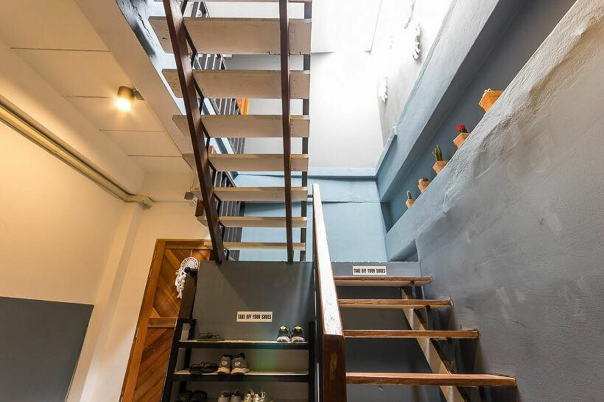 Funwahn Hostel And Cafe Chiang Mai Exterior photo